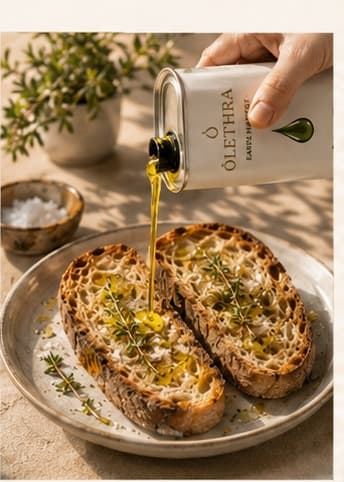 Toasted bread with thyme and ÓLETHRA Early Harvest